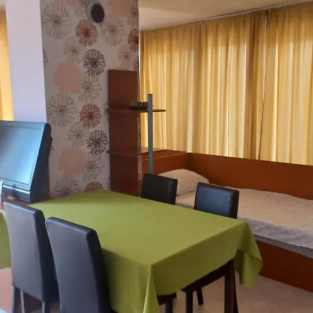 къща ели - Maison d'hôtes Primorsko